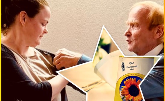 Past Präsdent Michael Packheiser übergibt an Freundin Dr.Anna Fürniß